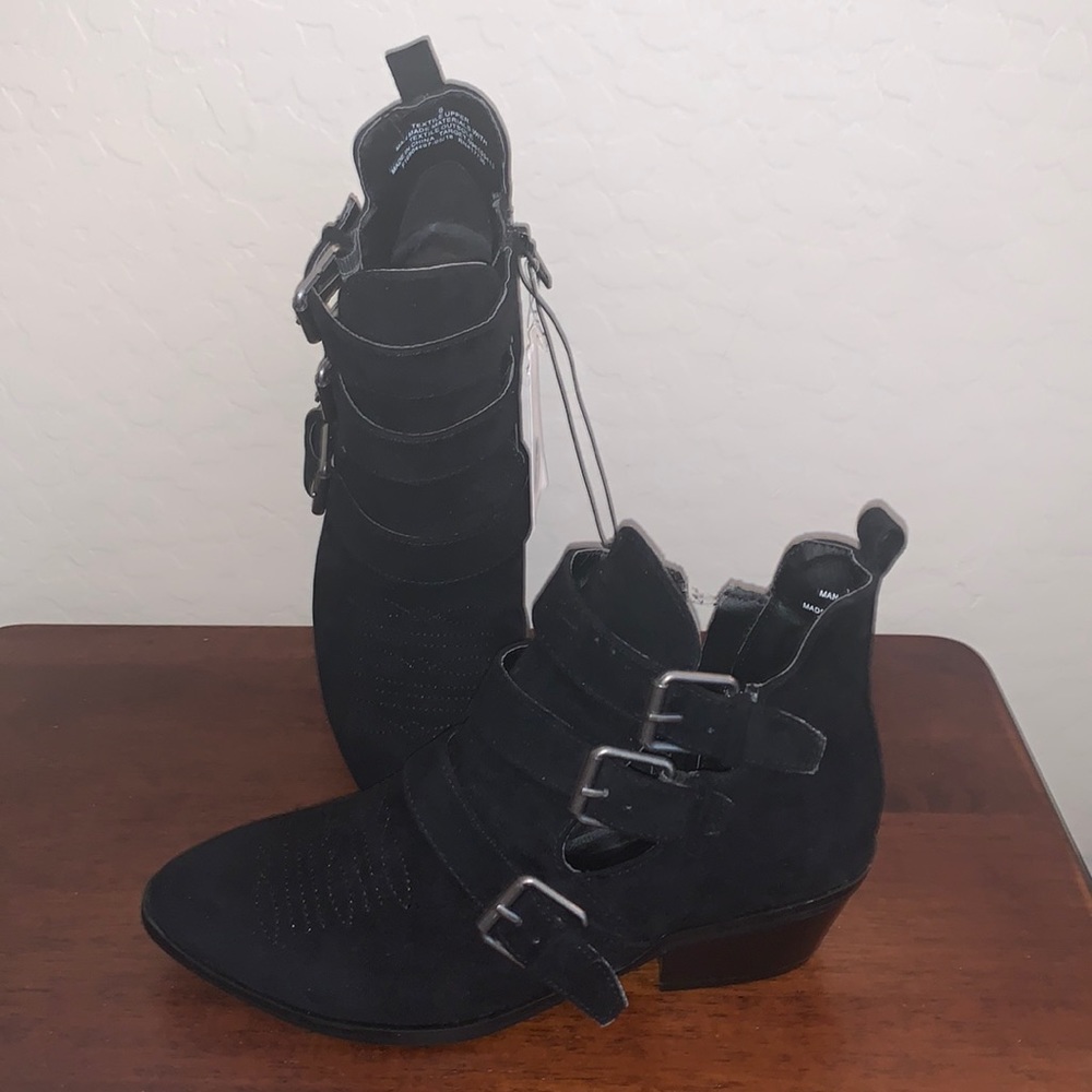 UNIVERSAL THREAD BRAND NEW WITH TAGS SIZE 6 GORGEOUS ANKLE BOOTS